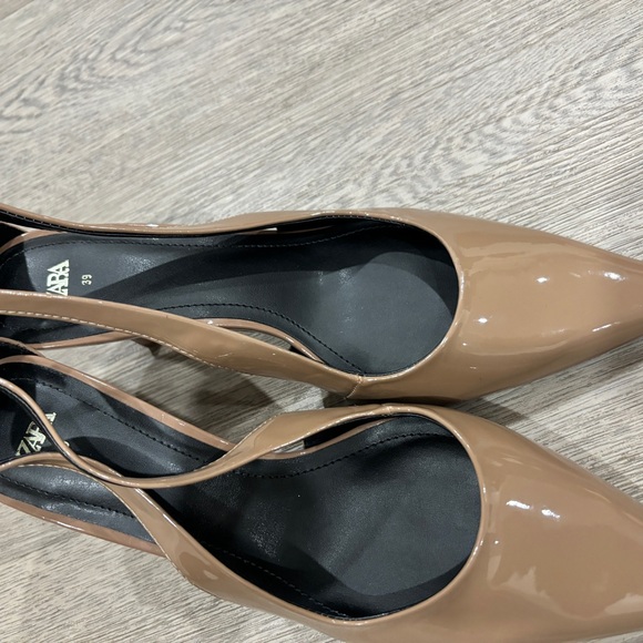 Brown heels - Picture 3 of 3